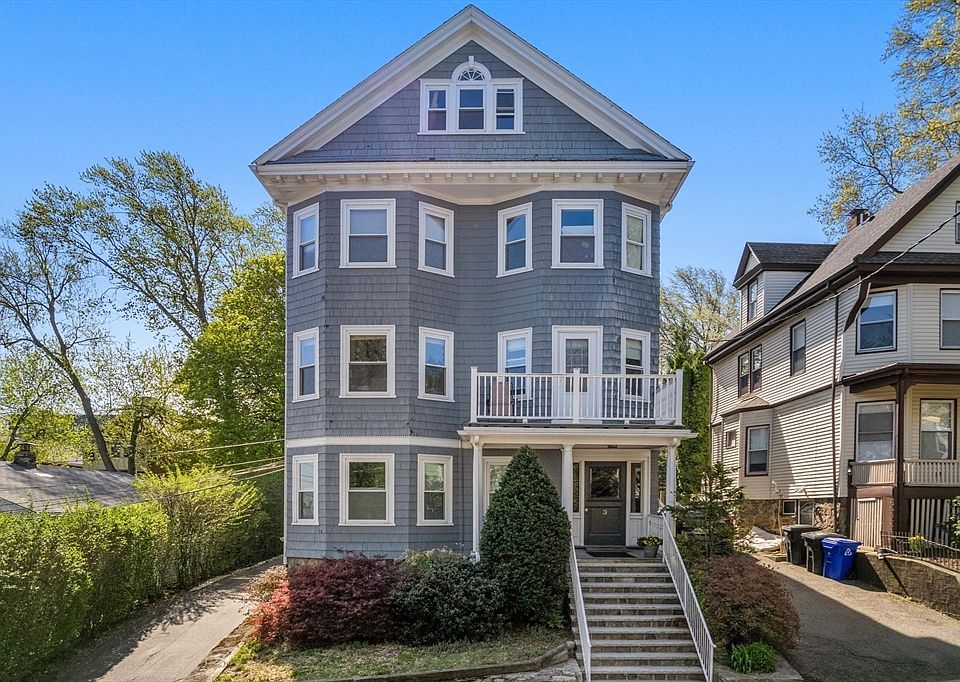 1st image of 3 Woodstock Ave #1