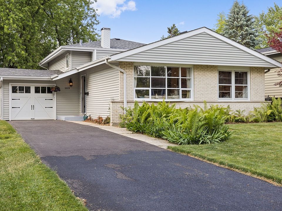 1019 E Elm St, Wheaton, IL 60189 Zillow
