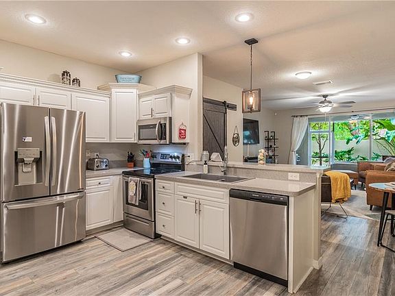 2nd image of 14933 Salamander Pl