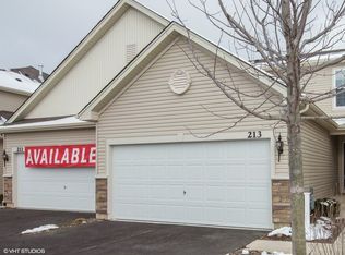 213 Wild Meadow Ln, Woodstock, IL