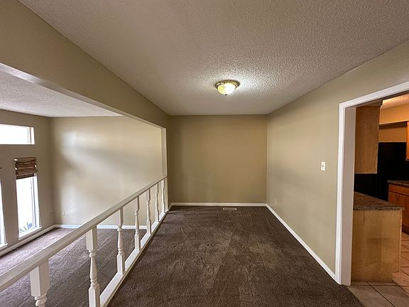 4th image of 2409 Talmadge Pl