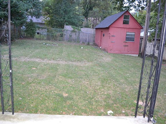 3rd image of 4825 Chambliss Ave