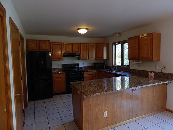 3rd image of 5406 Wellington Cir