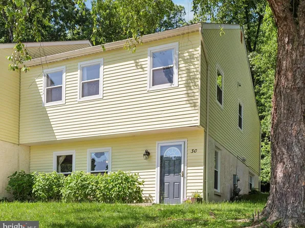 30 Daisey Ln, Malvern, PA 19355