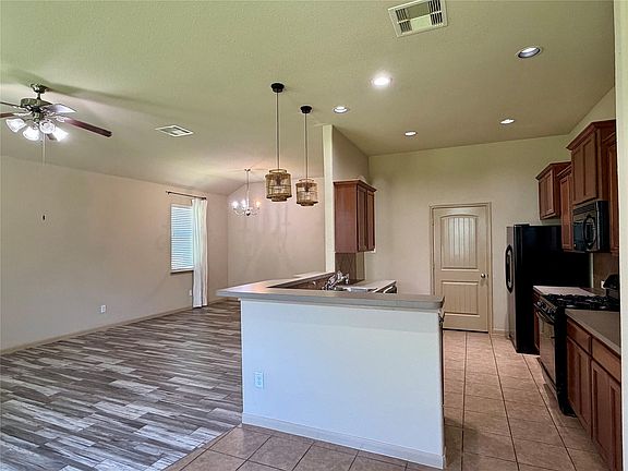 4th image of 10610 Pine Meadows Blvd