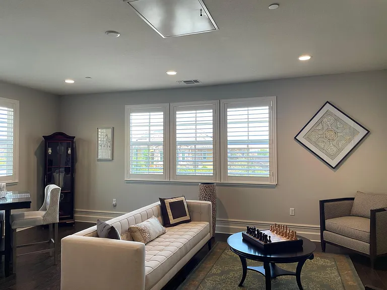 Silver Oaks Ln — Photo 6