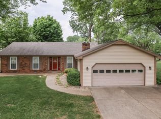 912 Ramblin Rd, Greenwood, IN 46142