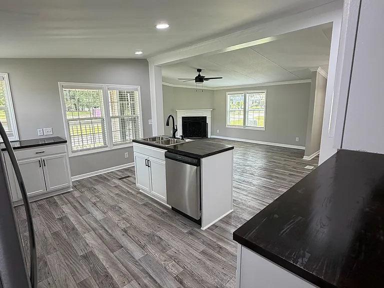 1045 Clarendon Chadbourn Rd — Photo 8