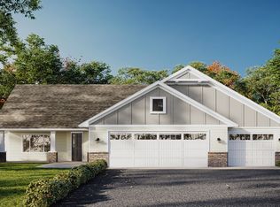 38944 Elm Ct, North Branch, MN 55056
