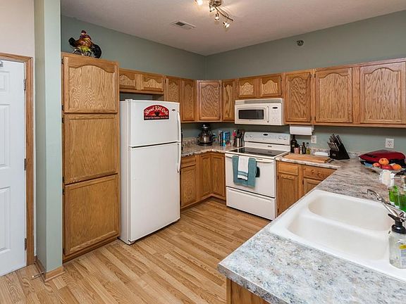 5th image of 1311 SE University Ave Unit 104