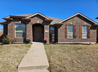 1813 Overlook Dr, Lancaster, TX 75146
