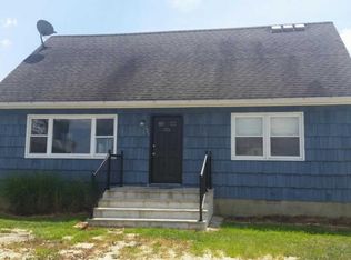 226 Rosewood Dr, Bayville, NJ 08721