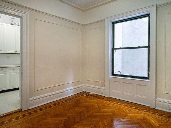2nd image of 191 Claremont Ave #3/1