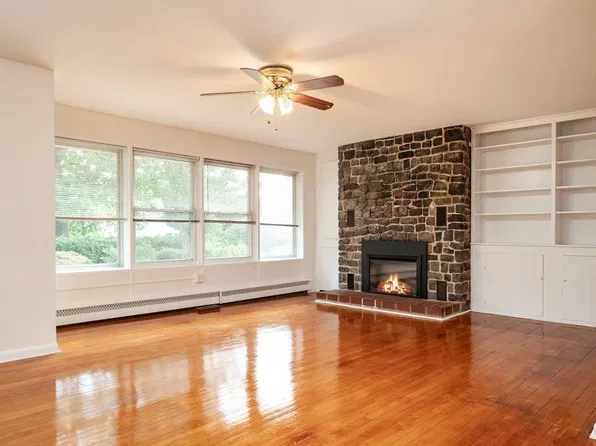 3 Sheridan Rd #3A, Arnold, MD 21012