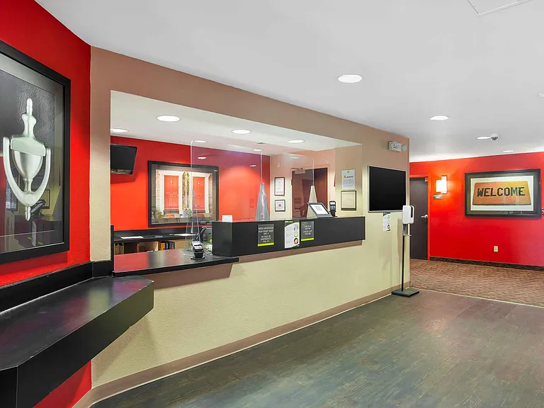 Lobby and Guest Check-in