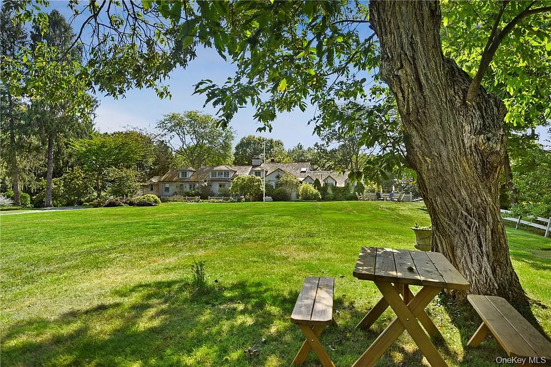 5 bed, 5.5 bath, 4534 sqft, $18,000 — Photo 3