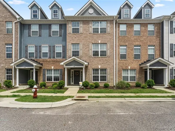 118 Daybeacon St, Yorktown, VA 23692
