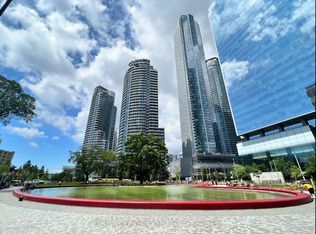 10 York St #4403, Toronto, ON M5J 0E1