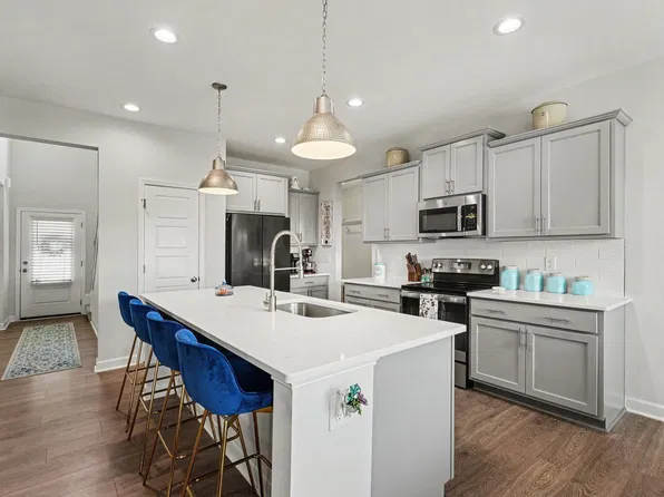 96 Looping Horse Cir, Angier, NC 27501