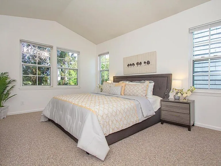 Dockside Cir — Photo 12