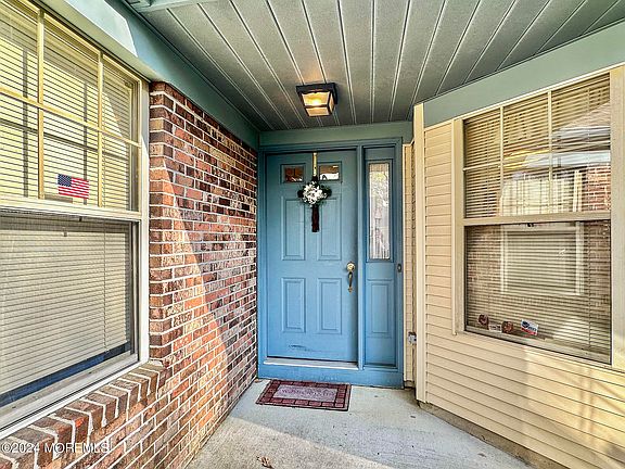 2nd image of 503 Petunia Lane N