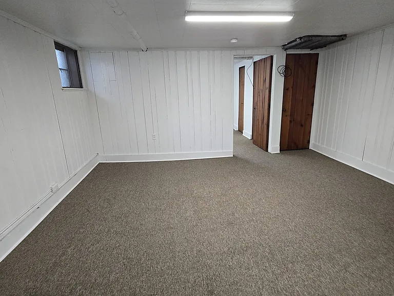 1143 Beaconsfield Ave #6 — Photo 8