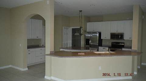 4th image of 4124 Limerick Dr W