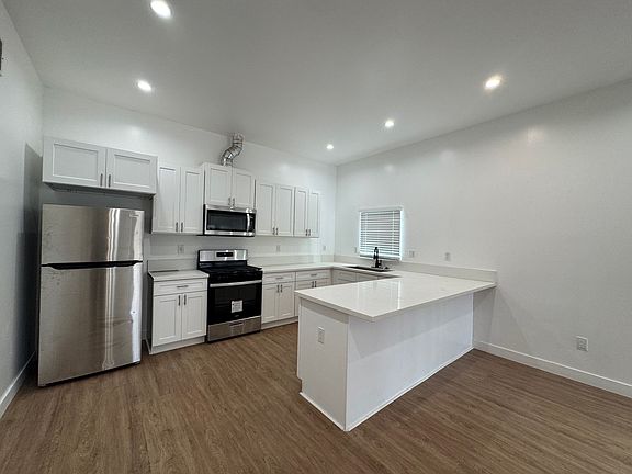 3rd image of 9525 Juniper St #1/2