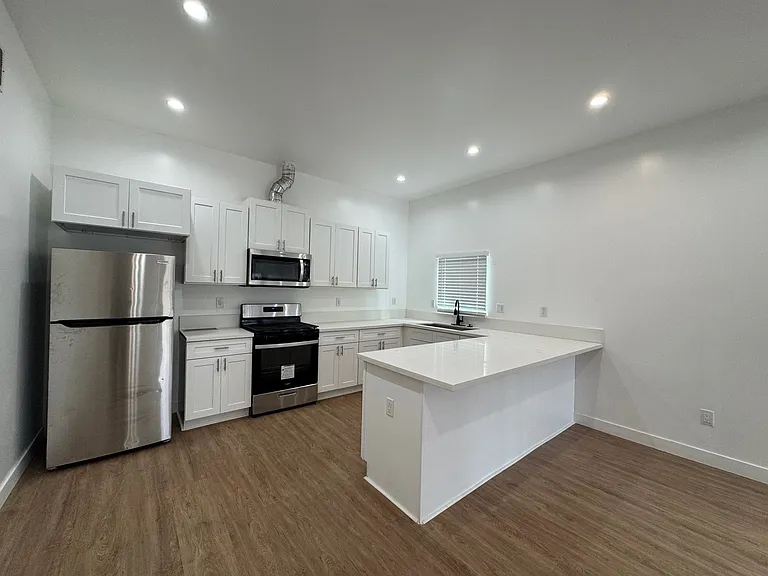 9525 Juniper St #1/2 — Photo 3
