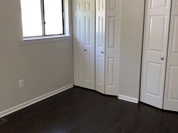 5th image of 3038 Heathcote Rd