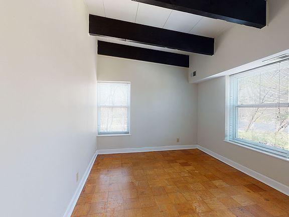 4th image of 851 Coventry Ln APT 202