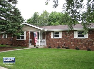 1261 Fleetwood Dr, Manitowoc, WI 54220