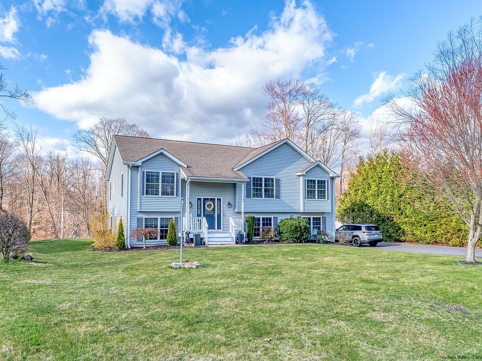 27 Canterbury Drive, Saugerties, NY 12477 MLS 20240786 Zillow