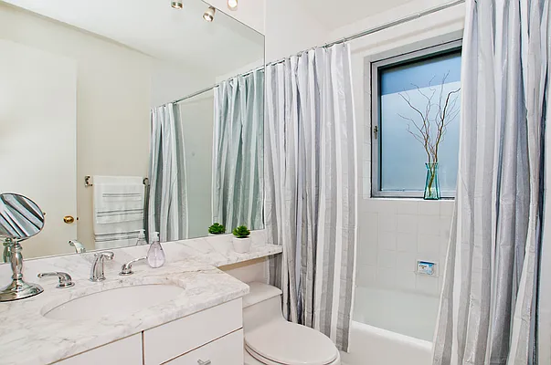 Rented by City Connections Realty | media 27