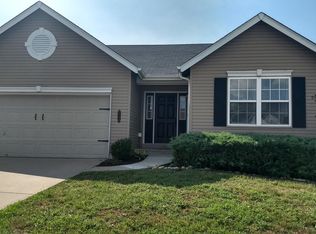 6715 Eagles View Dr, Pacific, MO 63069