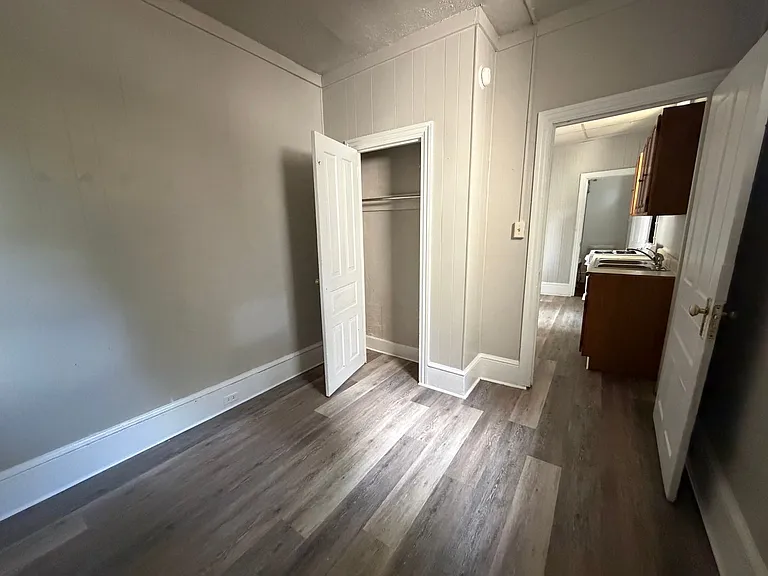 1023 Greenwich St — Photo 10