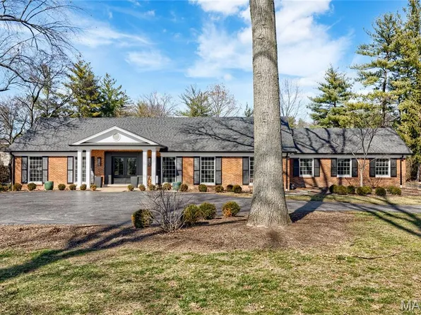 12829 Topping Acres St, Saint Louis, MO 63131