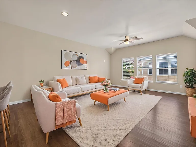 1317 Paige St — Photo 12