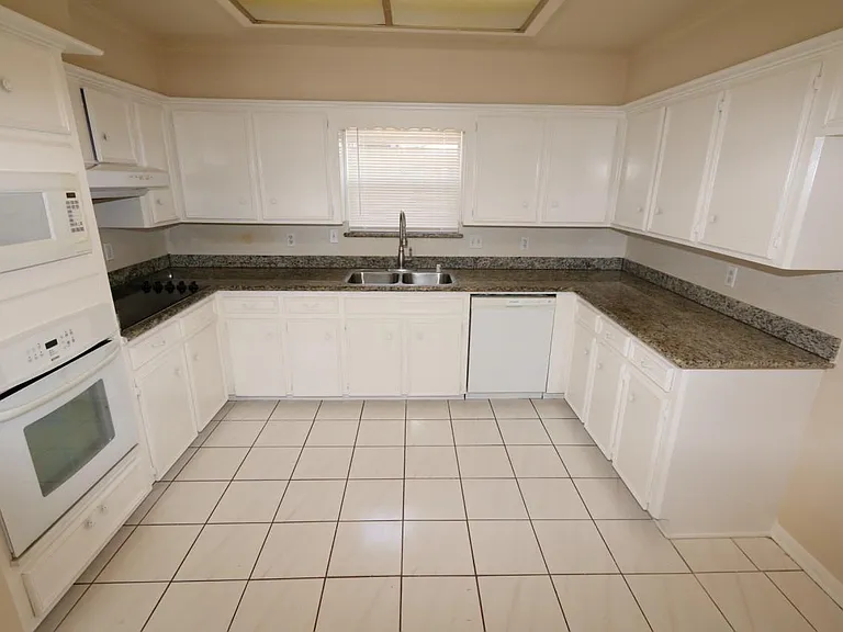 13318 Rain Lily Ln — Photo 6