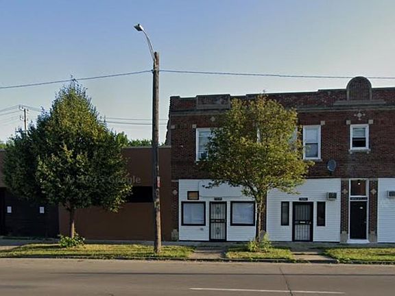 4th image of 15239 Mack Ave