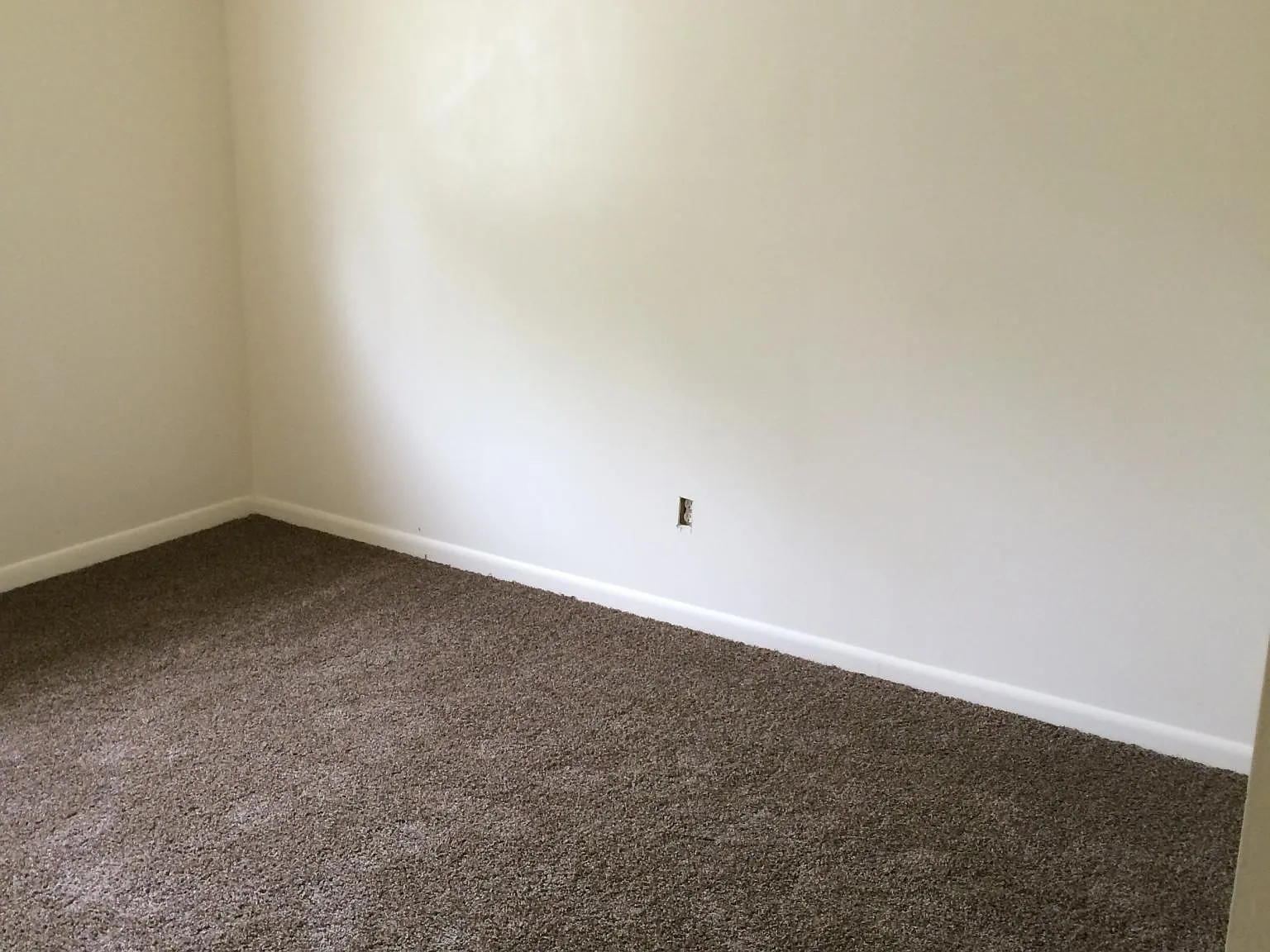 2 bed, 600 sqft, $650 — Photo 4