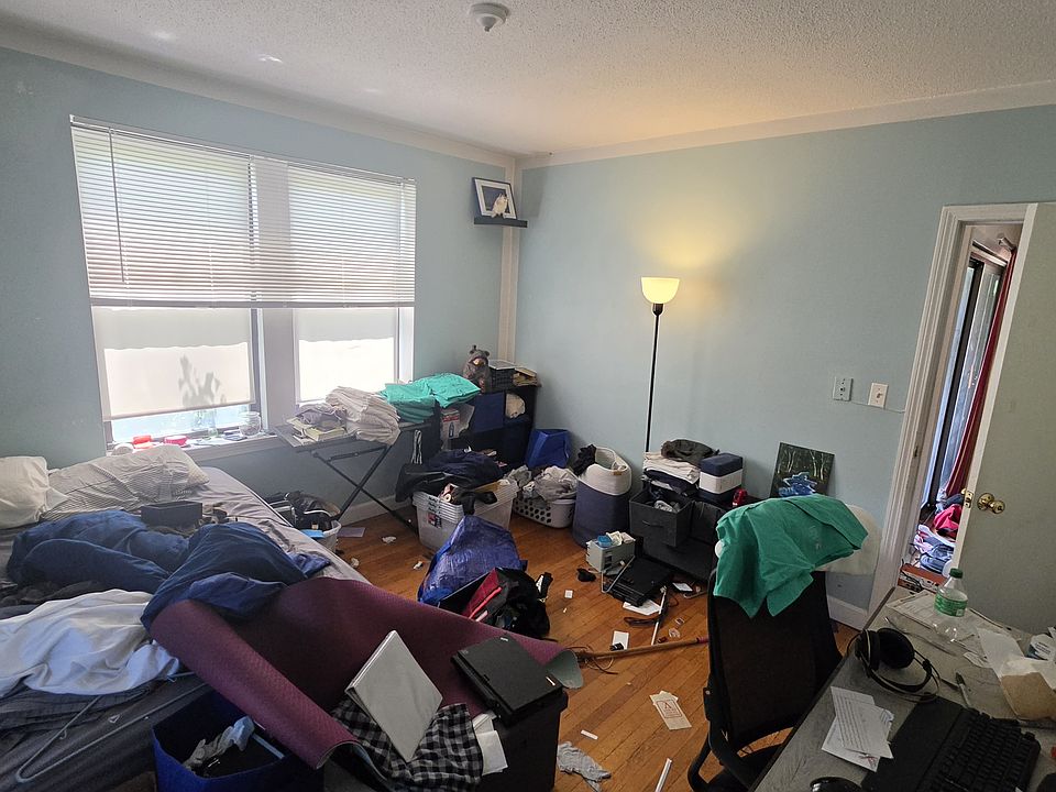 1st image of 313 Summit Ave #18