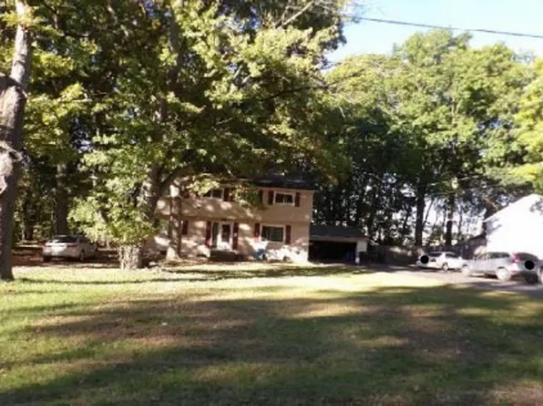 1714 Shady Oak Ln, Lansing, MI 48906