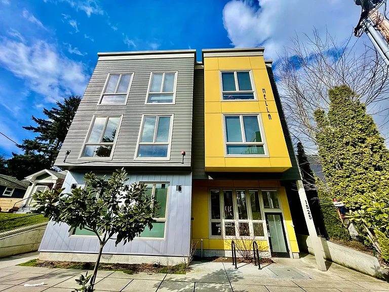 1525 N Webster St — Photo 13