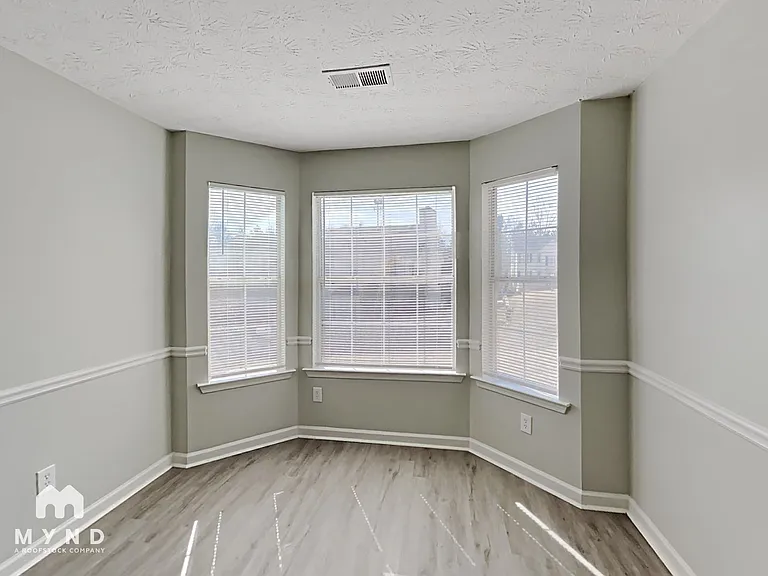2079 Sugar Creek Falls Ct SE — Photo 7