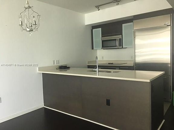 3rd image of 500 Brickell Ave APT 2306