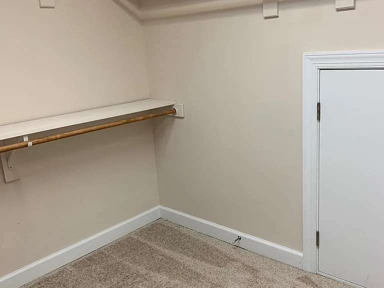708 Bluffcreek Dr — Photo 11