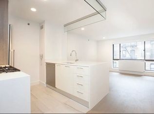 311 W 50th St APT 5D, New York, NY 10019