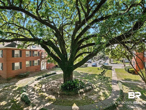 3rd image of 214 Upham St Unit 8D