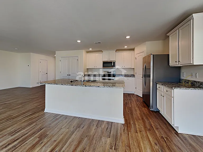 6060 Mason Tucker Dr — Photo 3